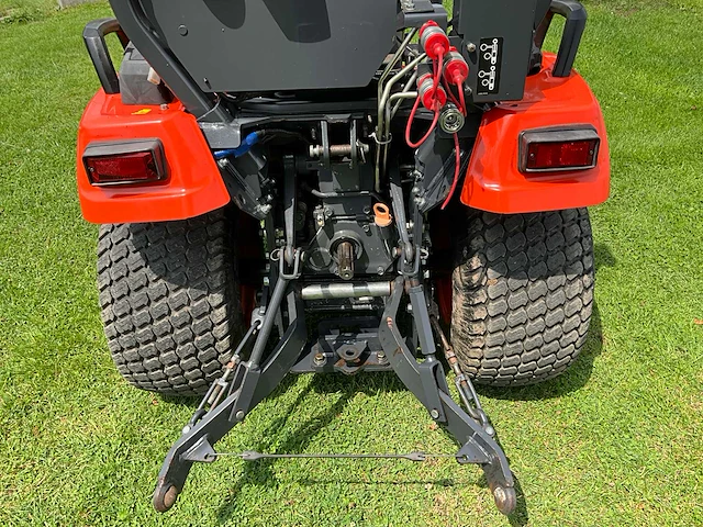 Kubota bx261 micro hydrostatische tractor - afbeelding 20 van  24