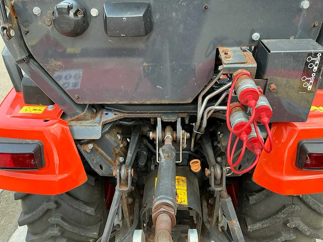 Kubota bx261 minitractor 4x4 met frees en klepelmaaier - afbeelding 16 van  30