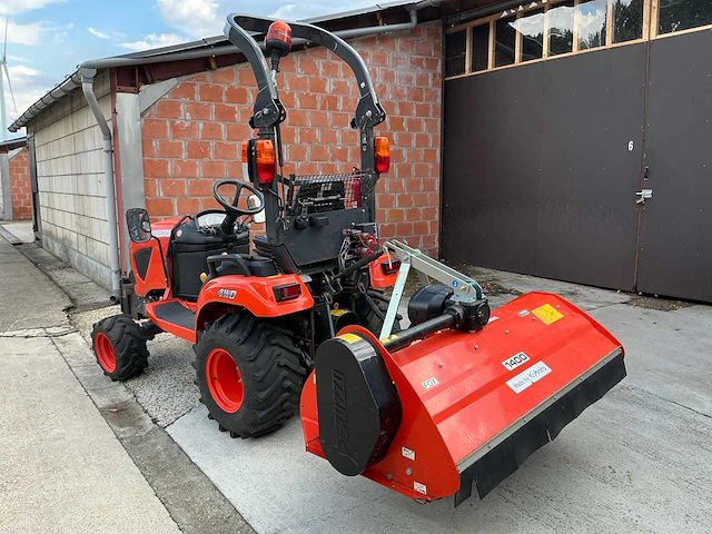 Kubota bx261 minitractor 4x4 met frees en klepelmaaier - afbeelding 26 van  30