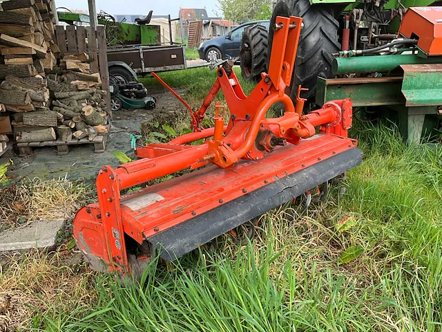 Kubota grondfrees - afbeelding 10 van  14
