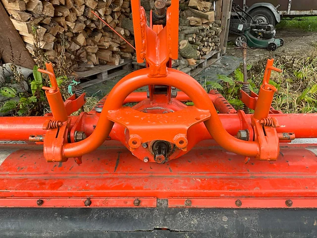 Kubota grondfrees - afbeelding 13 van  14