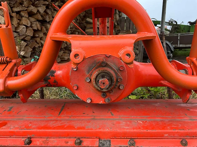 Kubota grondfrees - afbeelding 14 van  14