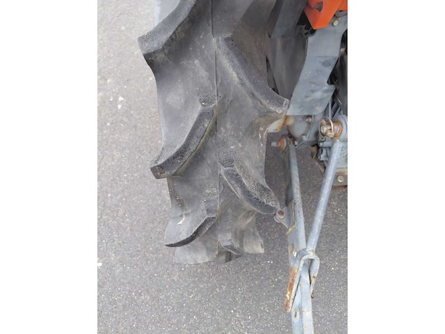 Kubota gt3 vierwielaangedreven minitractor - afbeelding 3 van  14
