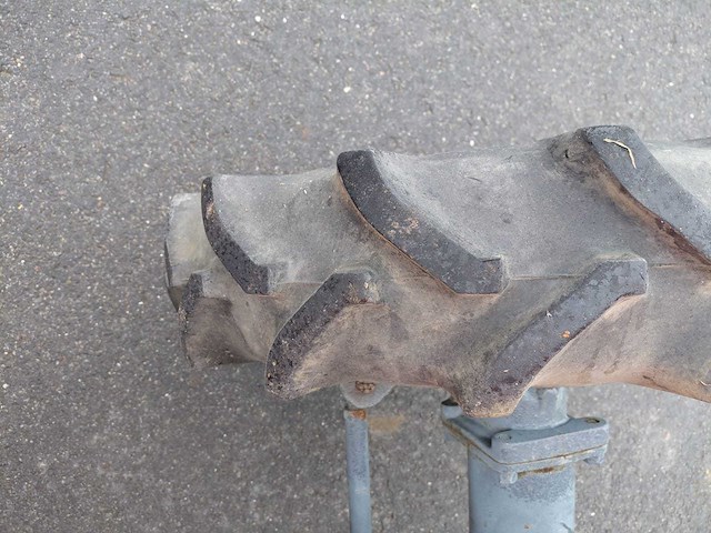 Kubota gt3 vierwielaangedreven minitractor - afbeelding 13 van  14