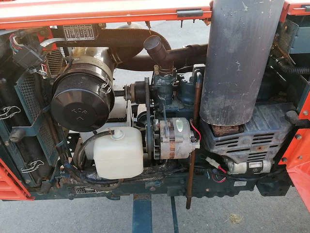 Kubota l1-18 minitractor - afbeelding 2 van  14