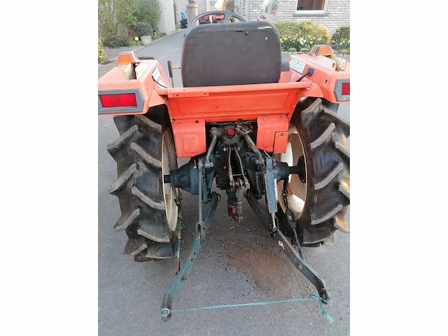 Kubota l1-18 minitractor - afbeelding 9 van  14