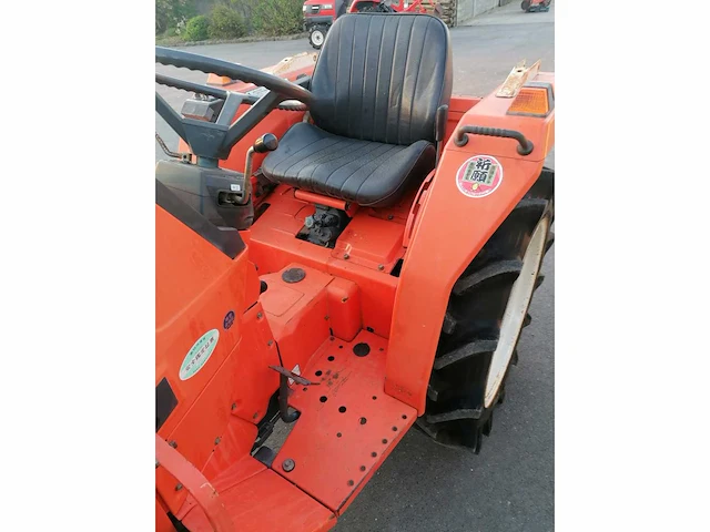 Kubota l1-18 minitractor - afbeelding 10 van  14