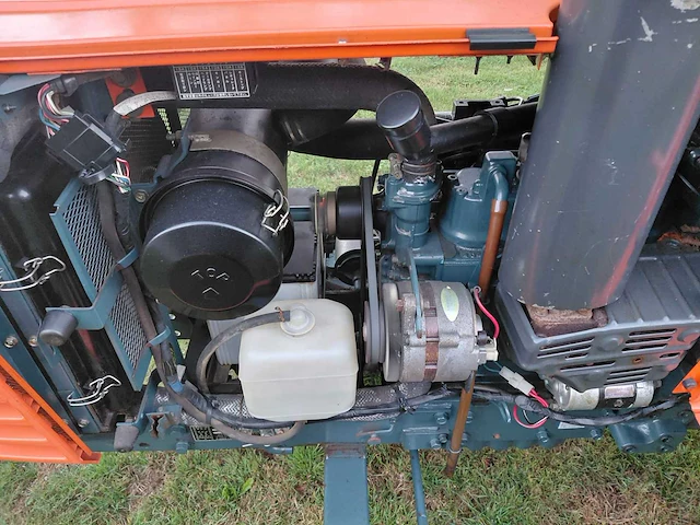 Kubota l1-18 minitractor - afbeelding 6 van  14