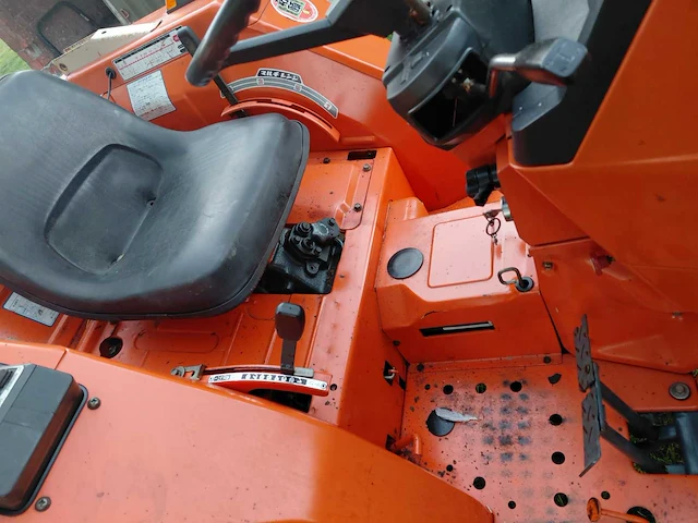 Kubota l1-18 minitractor - afbeelding 12 van  14