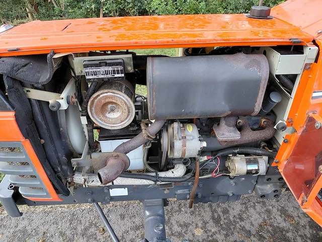 Kubota l1-18 vierwielaangedreven minitractor met grondfrees - afbeelding 13 van  20