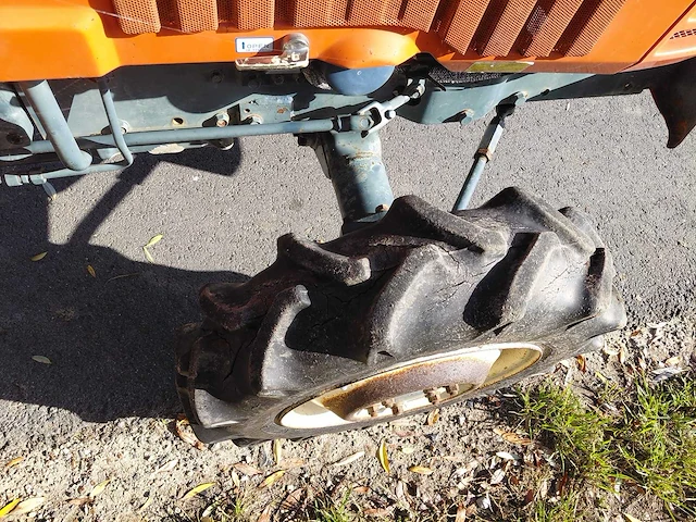 Kubota l1-18 vierwielaangedreven minitractor met grondfrees - afbeelding 2 van  18