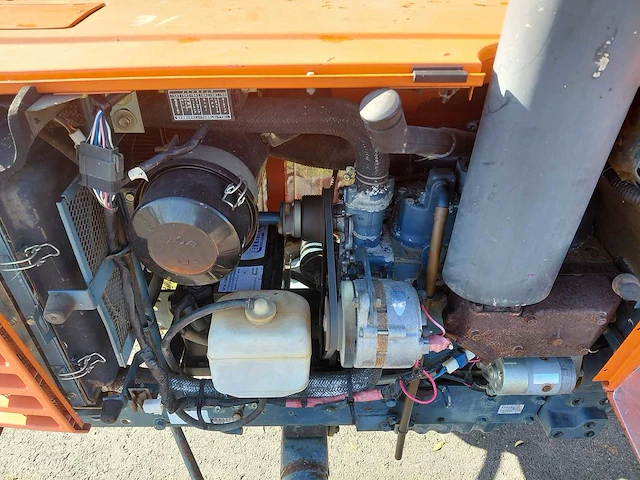 Kubota l1-18 vierwielaangedreven minitractor met grondfrees - afbeelding 17 van  18