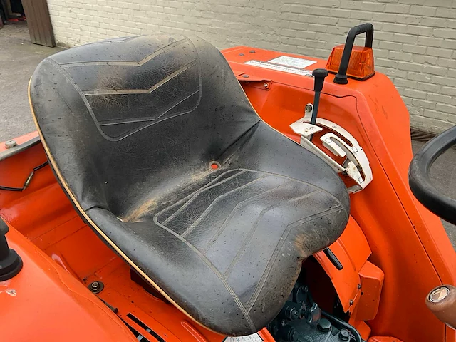 Kubota l2002 minitractor - afbeelding 8 van  18