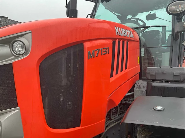 Kubota m7131 4wd landbouw tractor - afbeelding 9 van  32