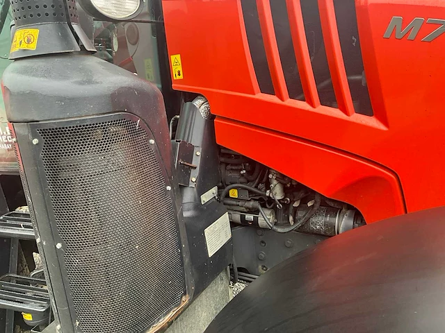 Kubota m7131 4wd landbouw tractor - afbeelding 15 van  32