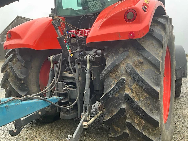 Kubota m7131 4wd landbouw tractor - afbeelding 17 van  32