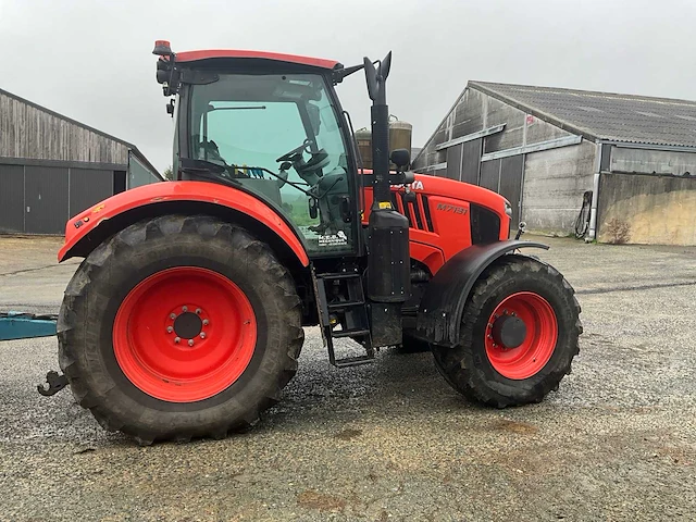 Kubota m7131 4wd landbouw tractor - afbeelding 28 van  32