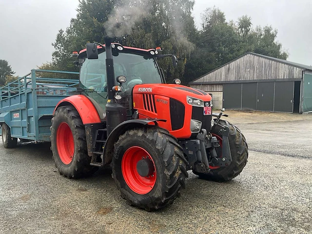 Kubota m7131 4wd landbouw tractor - afbeelding 29 van  32