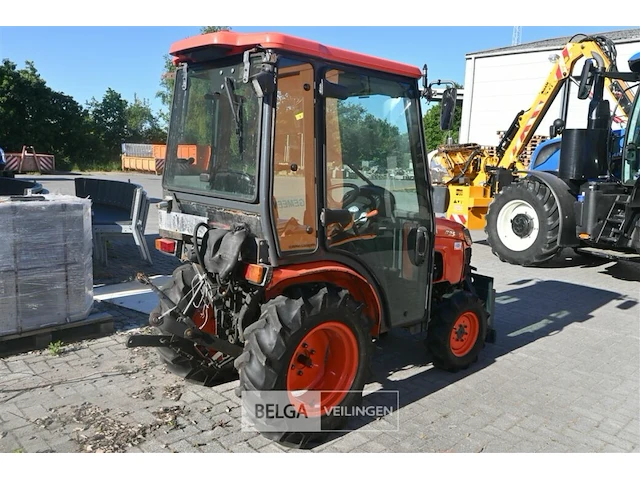 Kubota mini-landbouwtractor - afbeelding 10 van  23
