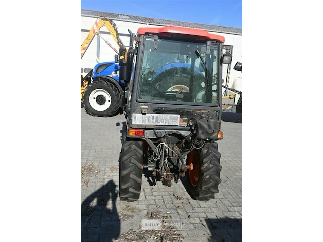 Kubota mini-landbouwtractor - afbeelding 11 van  23