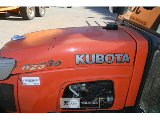 Kubota mini-landbouwtractor - afbeelding 16 van  23