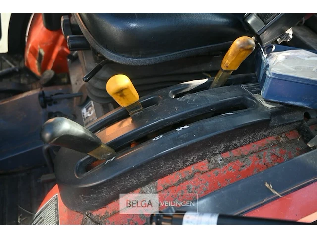 Kubota mini-landbouwtractor - afbeelding 20 van  23