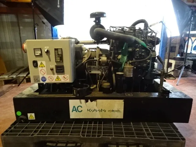 Kubota motor - afbeelding 1 van  9
