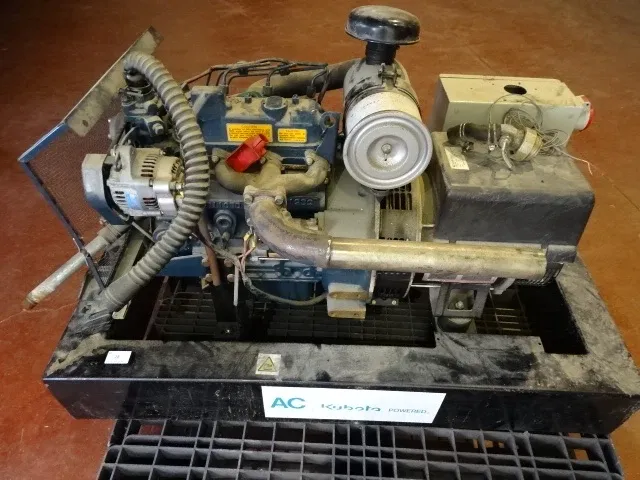 Kubota motor - afbeelding 4 van  9