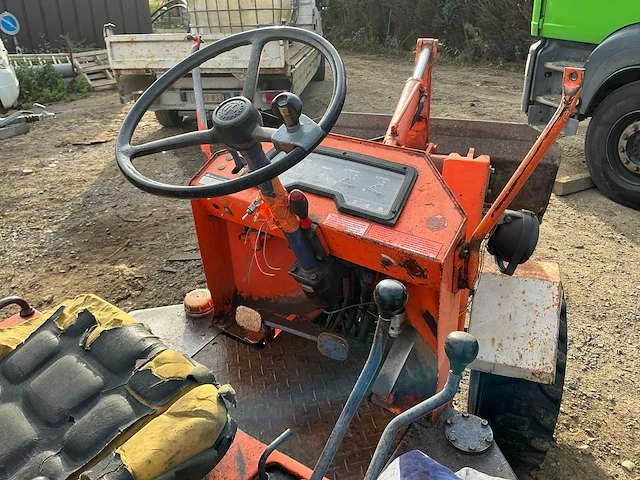 Kubota r310 met backhoe shovel - afbeelding 10 van  39