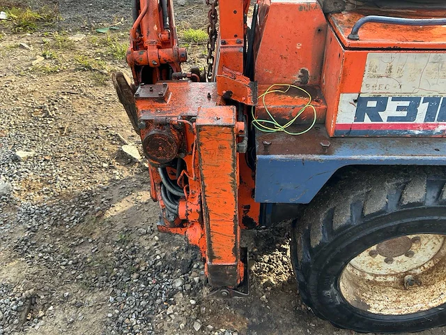 Kubota r310 met backhoe shovel - afbeelding 15 van  39