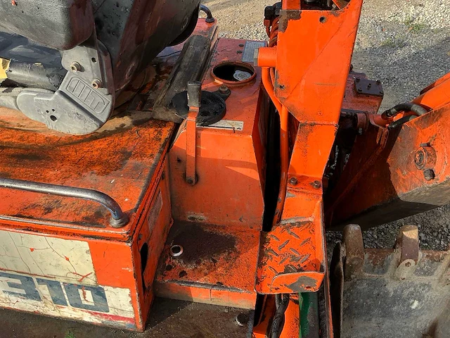 Kubota r310 met backhoe shovel - afbeelding 22 van  39