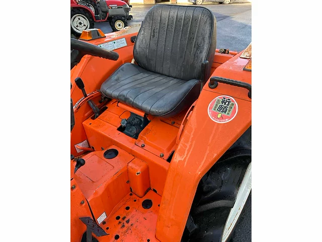 Kubota sunshine l1-18 minitractor met grondfrees - afbeelding 7 van  22