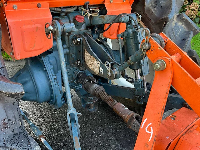 Kubota sunshine l1-18 minitractor met grondfrees - afbeelding 11 van  22