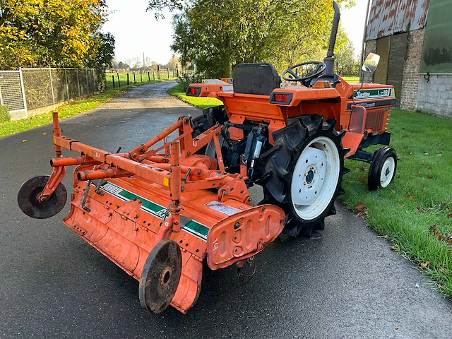 Kubota sunshine l1-18 minitractor met grondfrees - afbeelding 18 van  22