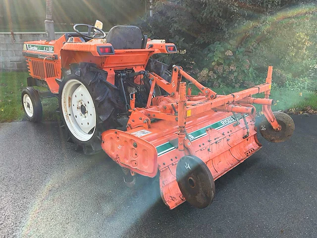 Kubota sunshine l1-18 minitractor met grondfrees - afbeelding 20 van  22