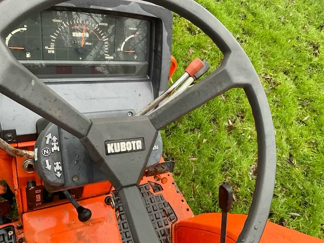 Kubota sunshine l1-18 minitractor - afbeelding 2 van  10