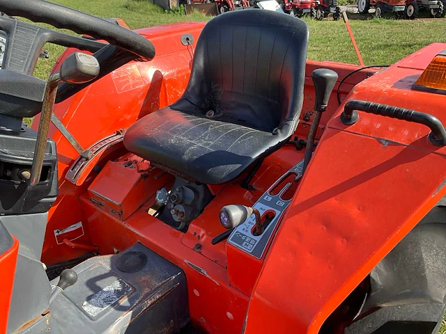 Kubota sunshine l1-215d minitractor met grondfrees - afbeelding 10 van  23