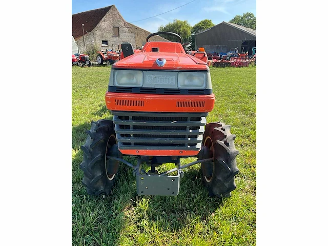 Kubota sunshine l1-215d minitractor met grondfrees - afbeelding 12 van  23