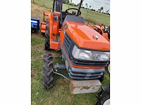 Kubota t240 vierwielaangedreven minitractor met grondfrees - afbeelding 8 van  15