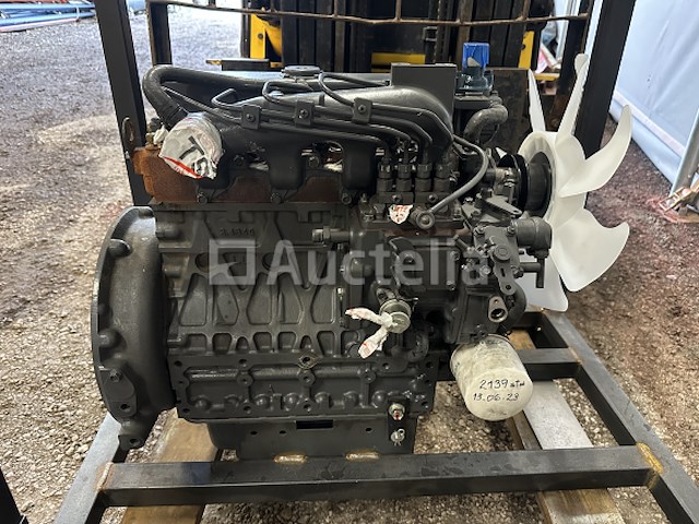 Kubota v2403 motor - afbeelding 6 van  8