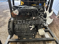 Kubota v2403 motor - afbeelding 6 van  8