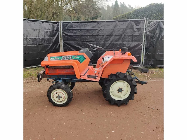 Kubota xb-1 bulace minitractor - afbeelding 6 van  11