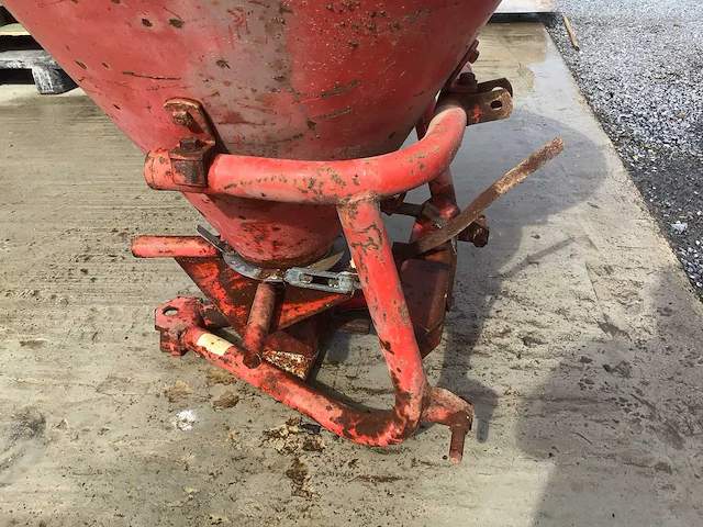 Kubota zaaimachine - afbeelding 4 van  5