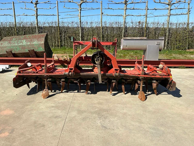 Kuhn rotorkopeg - 1994 - afbeelding 2 van  8
