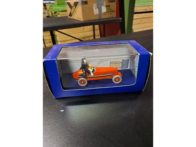 Kuifje auto de rode racewagen uit (de sigaren van de farao) - afbeelding 1 van  4