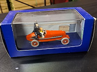 Kuifje auto de rode racewagen uit (de sigaren van de farao)