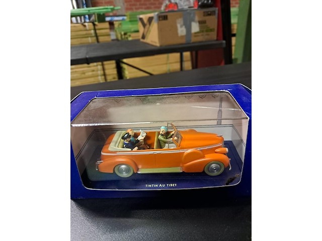 Kuifje auto de taxi van new-dehli uit (kuifje in tibet) - afbeelding 1 van  4