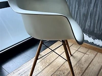 Kuipstoel eames (replica) - afbeelding 2 van  2