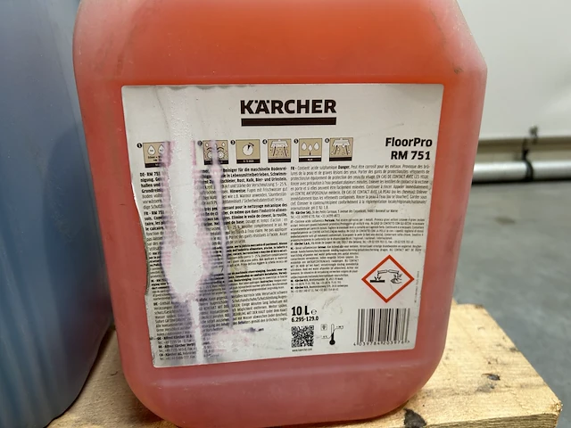 Kuismachine karcher b140 r professional - inclusief producten - afbeelding 9 van  17