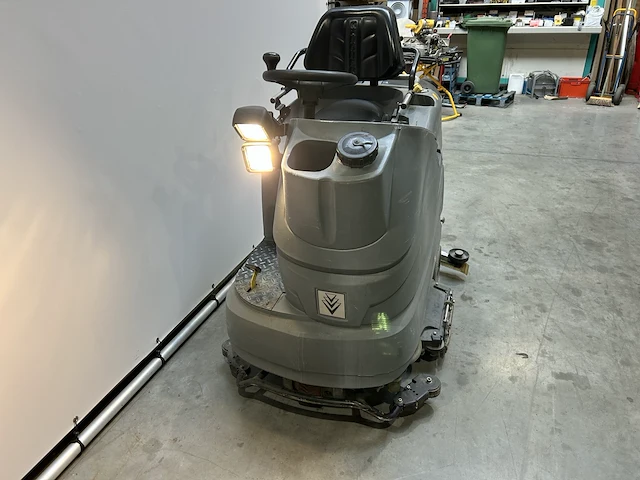 Kuismachine karcher b140 r professional - inclusief producten - afbeelding 11 van  17
